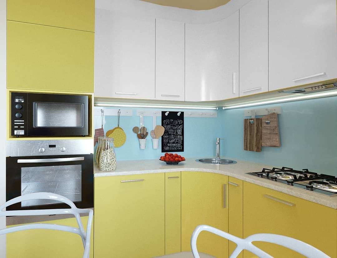 Фото желтой кухни в интерьере маленького помещения