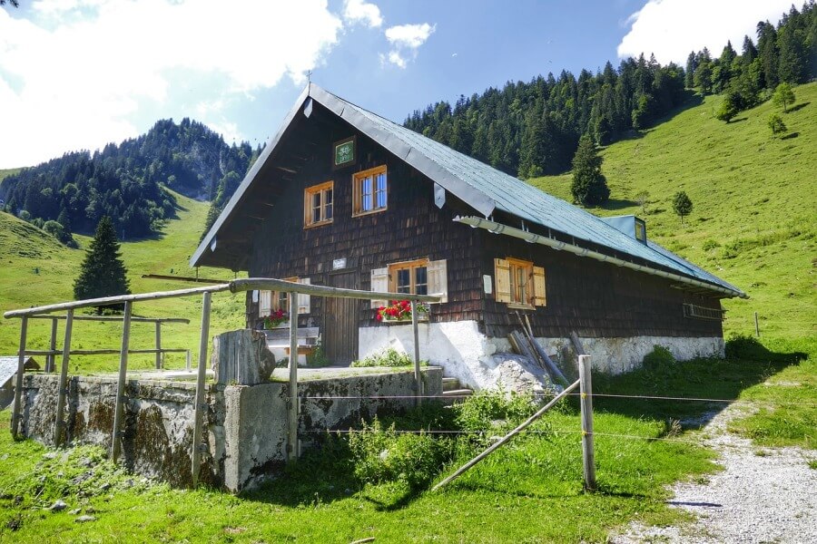 Дом в горах в скандинавском стиле