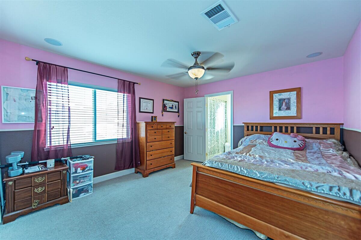розовый и голубой в интерьере комнаты для девочек