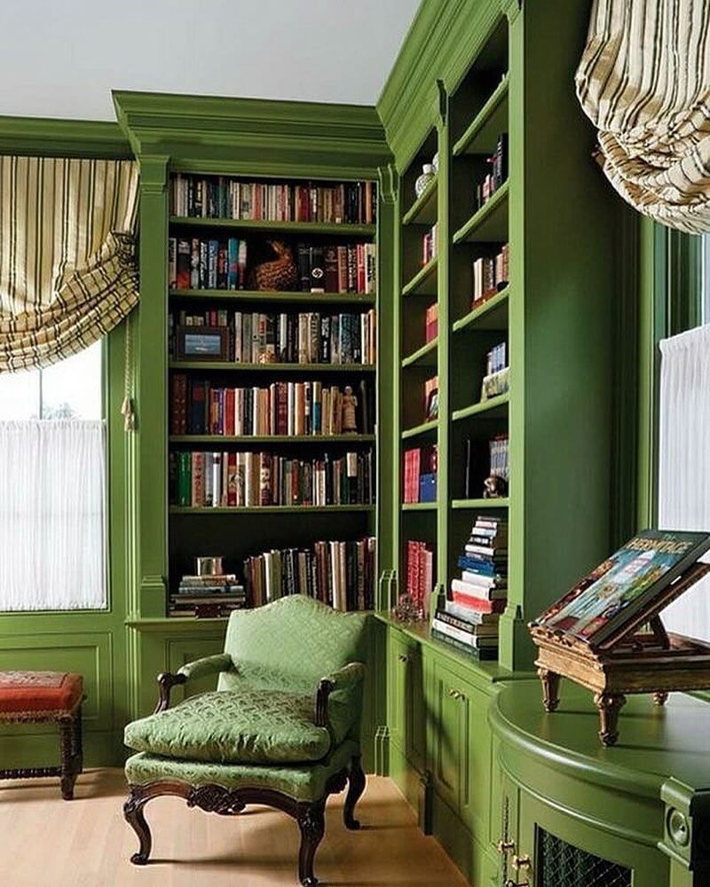Зеленый цвет в кабинете/библиотеке
