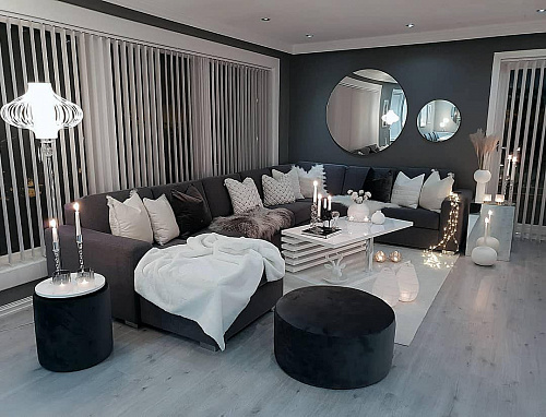 Черно-белый интерьер гостиной: современные решений дизайна с яркими акцентами